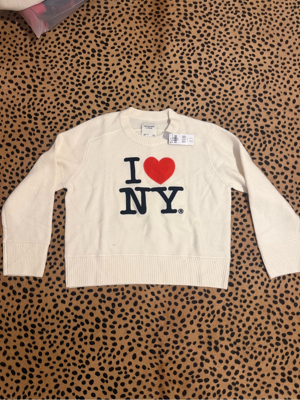 Abercrombie & Fitch I ❤️ NY Sweater- size small